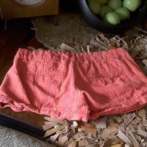 Mossimo Supply Co. Shorts - Pinstriped summer shorts size 9 Mossimo Supply Co. Shorts - Pinstriped summer shorts size 9